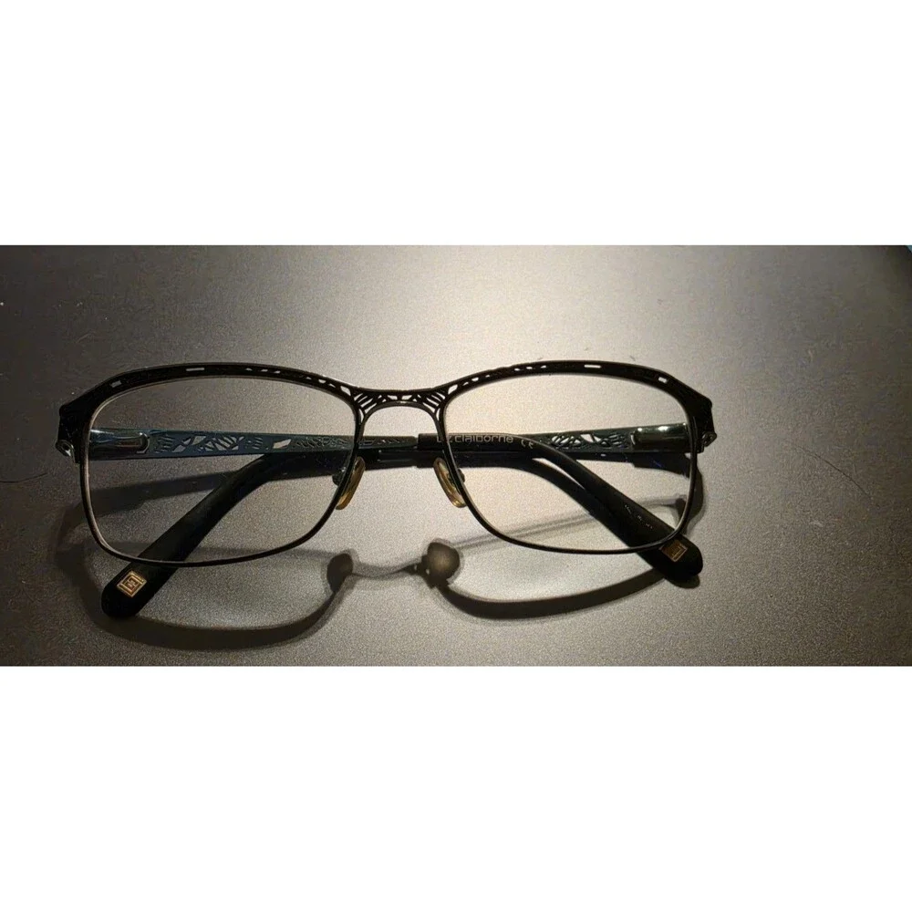 Liz Claiborne liz claiborne